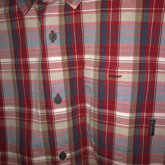 Like New Columbia SSBD - red plaid short sleeve button down- Mens M - Picture 5 of 6